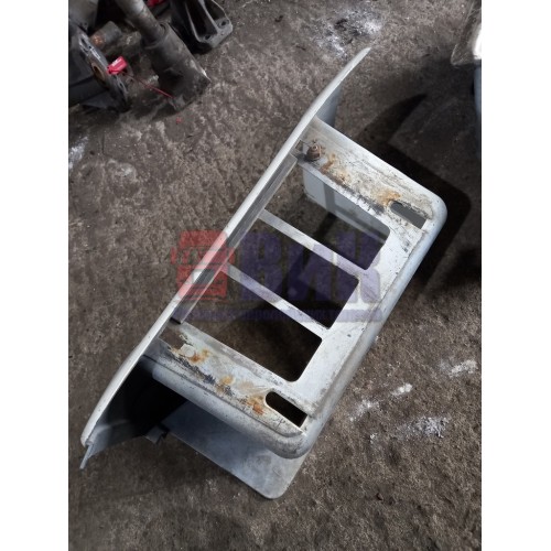 Подножка нижняя Volvo FH 257764 LH (482)-2