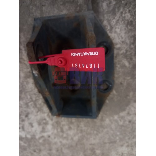 Кронштейн тяги заднего стабилизатора DAF 105 901890 RH (781)-2