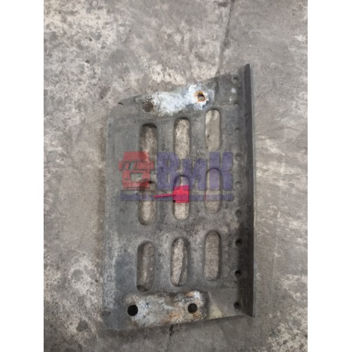 Накладка на подножку нижнюю Volvo FM 657966 RH (728)-1