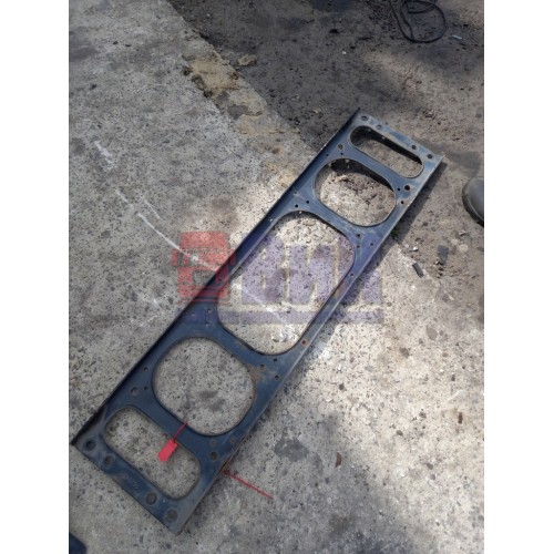 Кронштейн решетки радиатора Volvo FH 12 257764 (207)