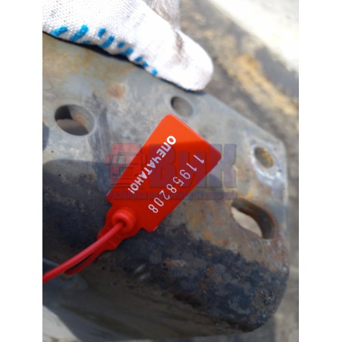 Кронштейн ресивера Volvo FH 257764 (208)-1