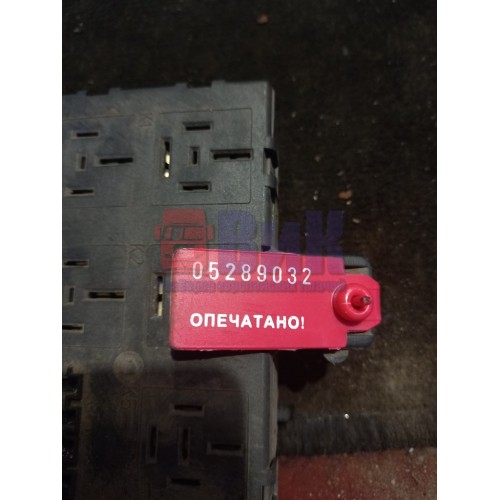 Блок предохранителей Volvo FH-12-13 (032)-1