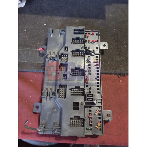 Блок предохранителей Volvo FH-12-13 (044)-2