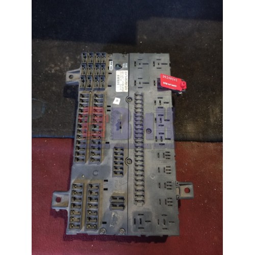 Блок предохранителей Volvo FH-12-13 (042)