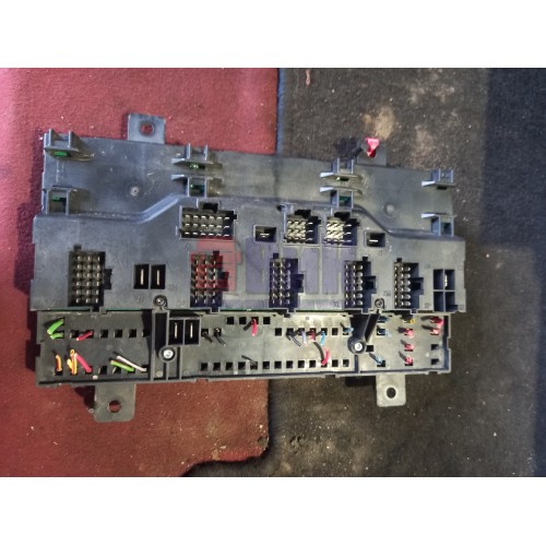 Блок предохранителей Volvo FH-12-13 (043)-2