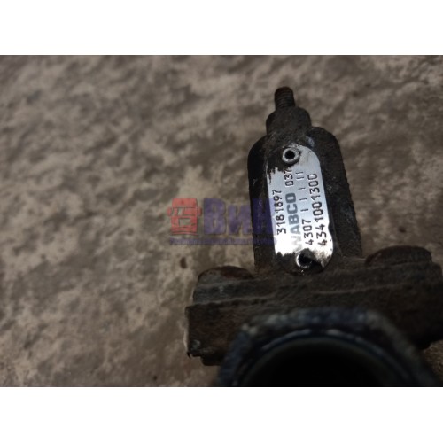 Клапан воздушный Volvo FM 657966 пневматический (606)-1