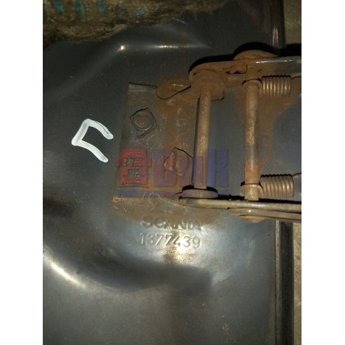 Кронштейн переднего крыла Scania R440 248722 нижний RH (357)-1