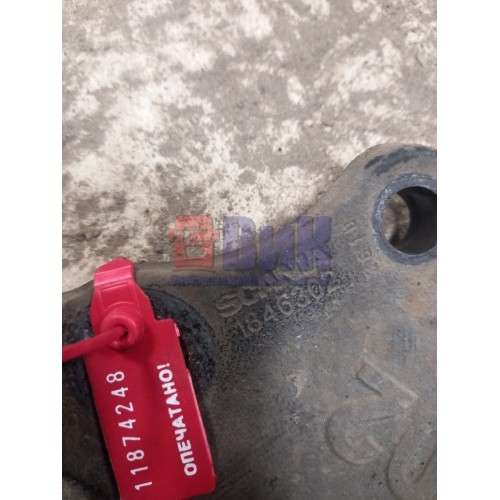 Кронштейн цилиндра подъема кабины Scania R440 248722 (248)-1