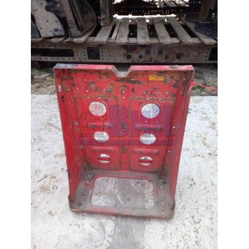 Ящик АКБ MAN Comandor (маленький) (290)