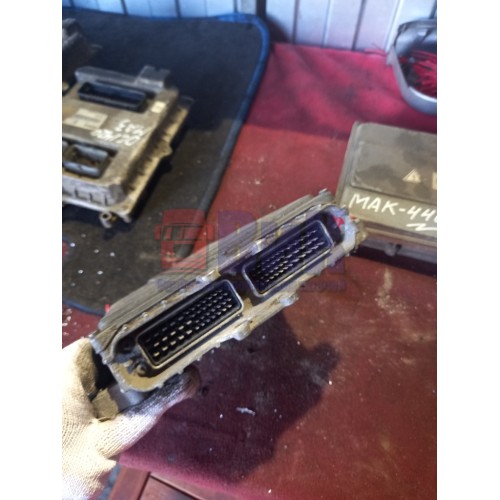 Блок управления двигателем Renault Magnum MACK-440 (007)-1