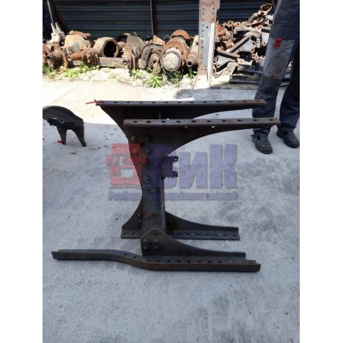 Траверса Mercedes центральная (023)-1