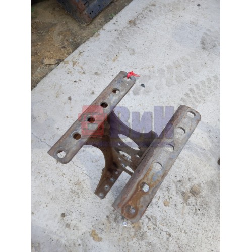 Траверса Mercedes центральная (040)-5