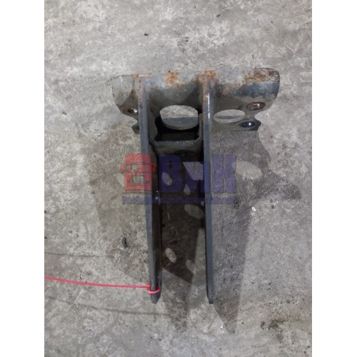 Кронштейн усилителя бампера Mercedes Actros 987958 LH (273)