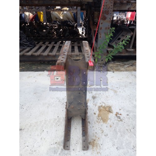 Траверса Renault Midr средняя (300)-5