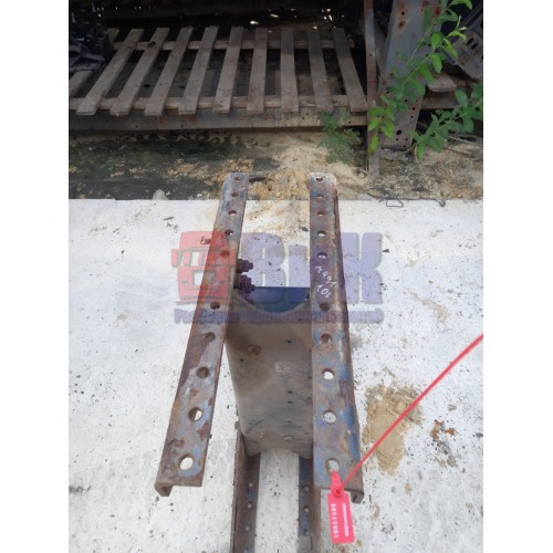 Траверса Renault Midr средняя (300)-2