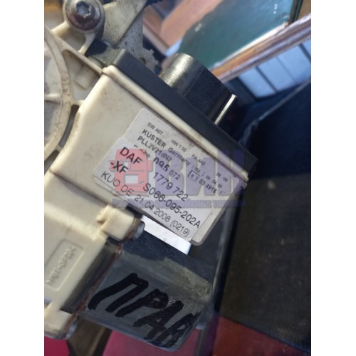 Стеклоподъемник DAF 105 в сборе RH (106)-6