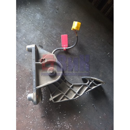 Педаль газа Mercedes Actros 987958 (435)-3