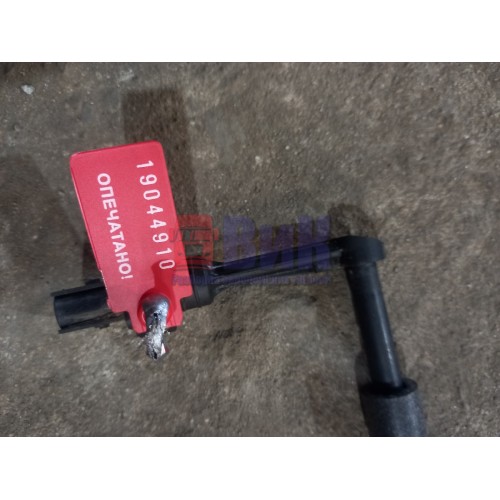 Датчик уровня омывающей жидкости Renault T460 001057 (910)-1