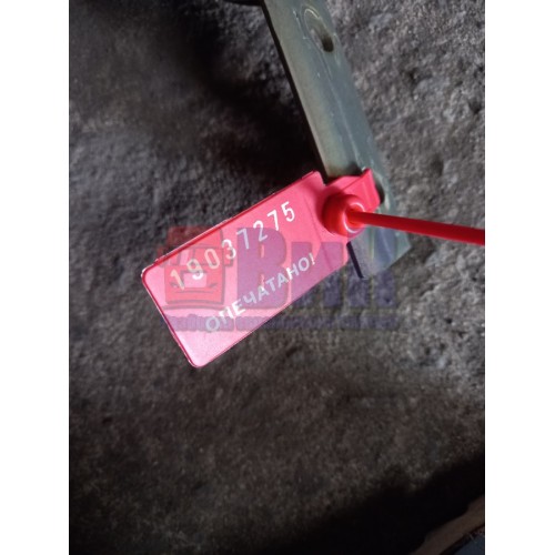 Петля крышки инструментального ящика Mercedes Actros 987958 (275)-2