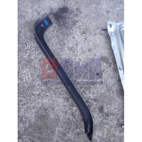 Накладка на стойку стекла Mercedes Actros 987958 наружняя RH (326)