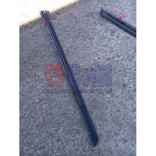 Молдинг кабины Mercedes Actros 987958 RH (257)