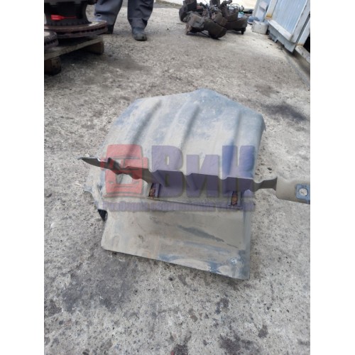 Подкрылок под кабину RH Iveco stralis 439048 (307)-2