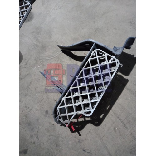 Подножка кабины Scania LH (076)-2