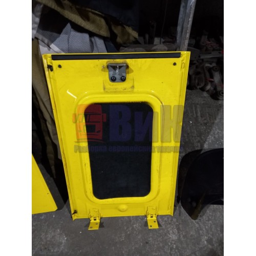 Крышка инструментального ящика DAF 105/95 с петлями 920032 (275)-3