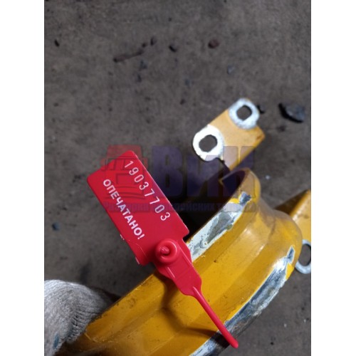 Петля крышки инструментального ящика Volvo FH (703)-2