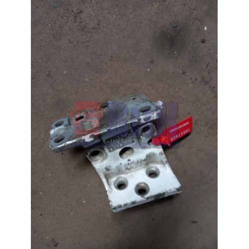 Петля двери Volvo верхняя RH (995)
