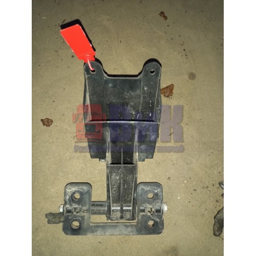 Петля фары Volvo RH (986)-1