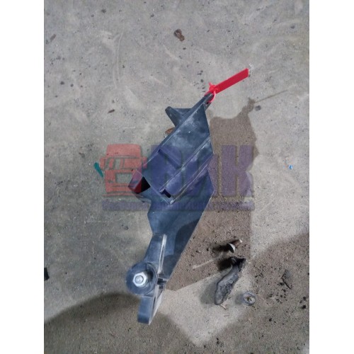 Петля фары Volvo RH (986)-2