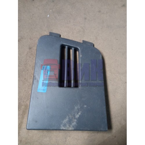 Накладка на решетку радиатора Volvo FH 12 верх деф. LH (228)