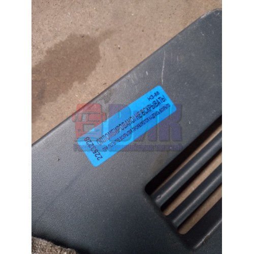 Накладка на решетку радиатора Volvo FH 12 верх деф. LH (228)-3