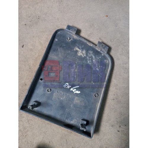 Накладка на решетку радиатора Volvo FH 12 верх деф. RH (225)-3