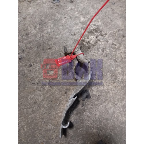 Кронштейн полукрыла заднего (скоба) Renault Pr 011669 (389)