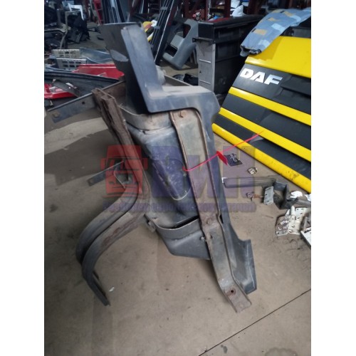 Подножка основная Volvo FH 12 деф. с кронштейном RH (977)-3