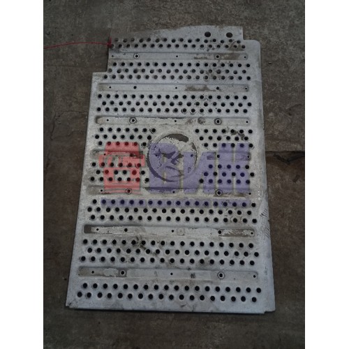 Накладка на глушитель Mercedes Actros MP4 766412 декоративная верхняя (326)