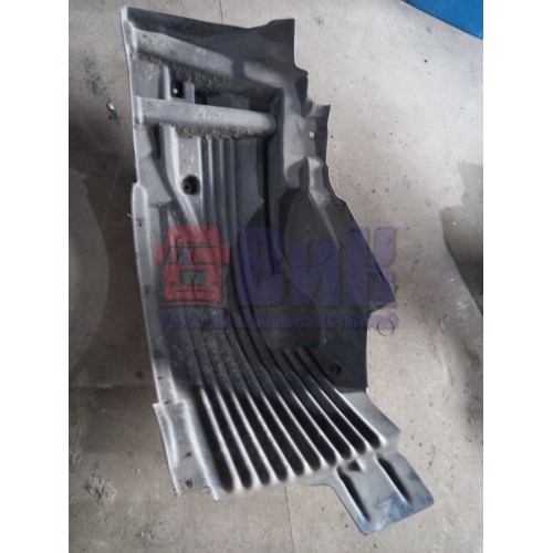 Подкрылок под кабину LH MAN у.к. (106)-2