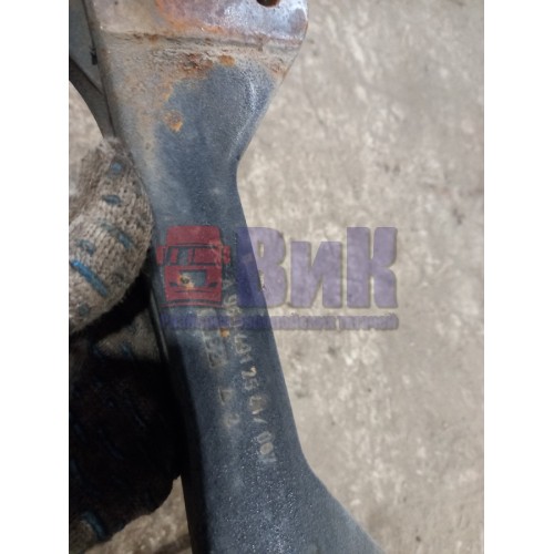 Ответная часть заднего кронштейна глушителя Mercedes Actros MP4 766412 (450)-1