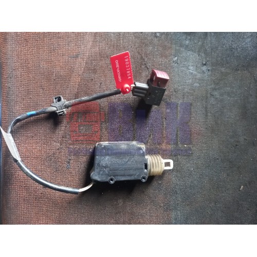 Доводчик замка двери Renault Magnum DXI-12 RH (854)