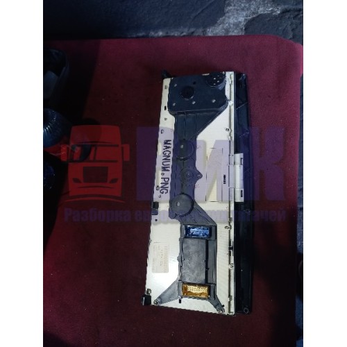 Панель приборов Renault Magnum DXI-12 (100)-1