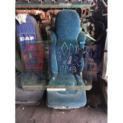 Стекло двери (основное) Renault Magnum DXI-12 RH (090)