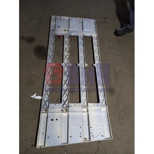 Решетка капота радиатора (Китай) Scania (277)-2