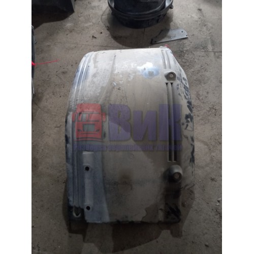 Подкрылок под кабину LH Volvo FM (266)-3