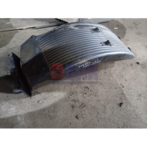 Подкрылок под кабину LH Volvo FH (265)-3