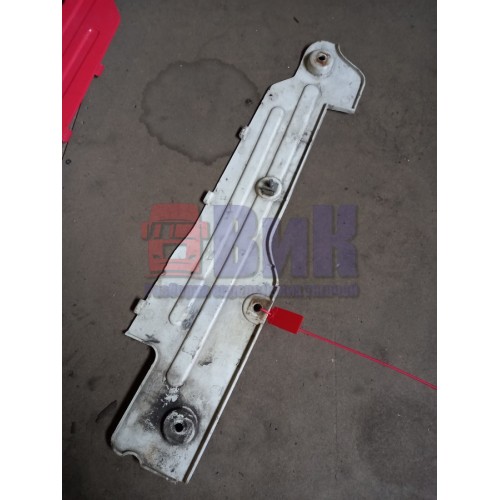 Накладка на корпус фары Volvo FH 12 задняя LH (113)-1