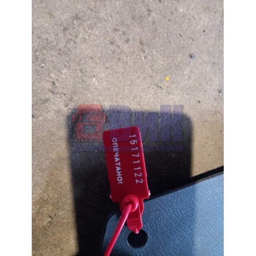 Накладка на стойку стекла Volvo внутренняя нижняя LH (122)-1