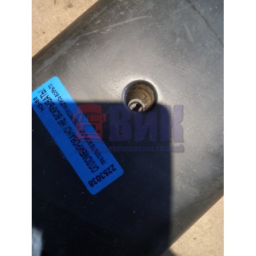 Часть кожуха рулевой колонки Volvo (038)-1