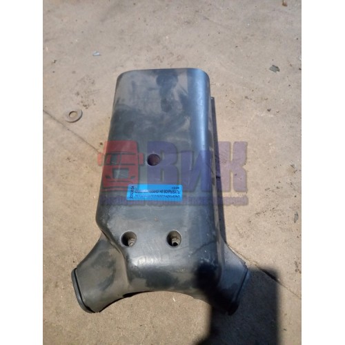 Часть кожуха рулевой колонки Volvo (034)